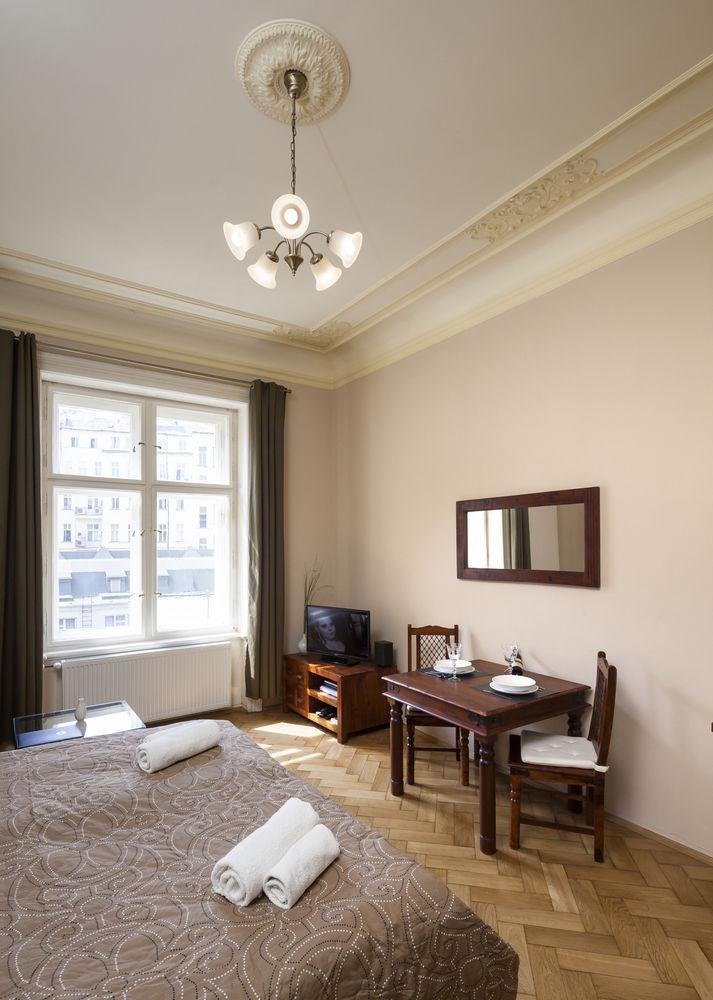 Old Town - Dusni Apartments Prague Ngoại thất bức ảnh